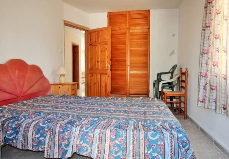 Casa de 3 habitaciones en Villamartin en venta con piscina - 249.990 € (Ref: 9737846)