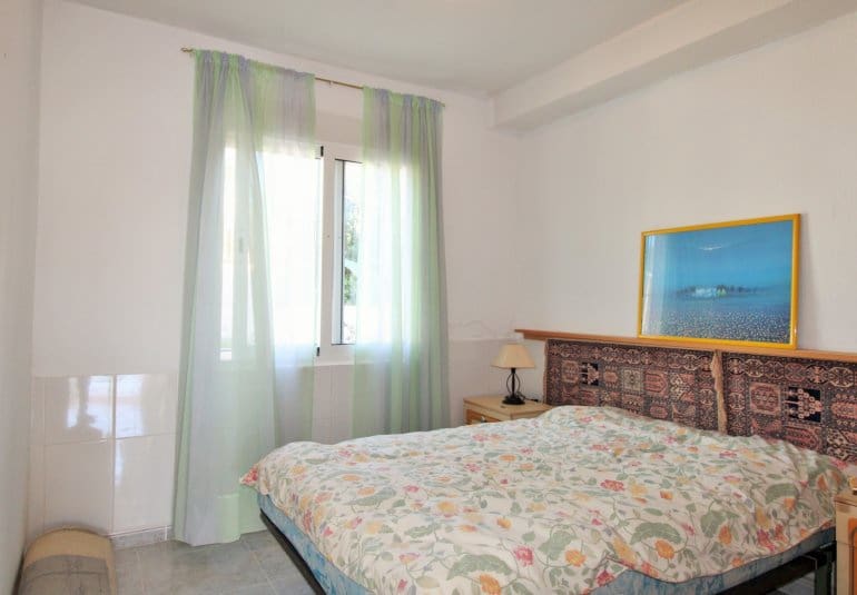 Casa de 3 habitaciones en Villamartin en venta con piscina - 249.990 € (Ref: 9737846)