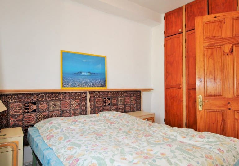 Casa de 3 habitaciones en Villamartin en venta con piscina - 249.990 € (Ref: 9737846)