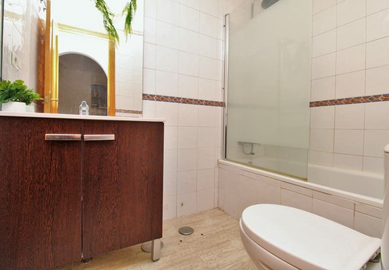 Apartamento de 2 habitaciones en Villamartin en venta con piscina - 144.000 € (Ref: 9737848)