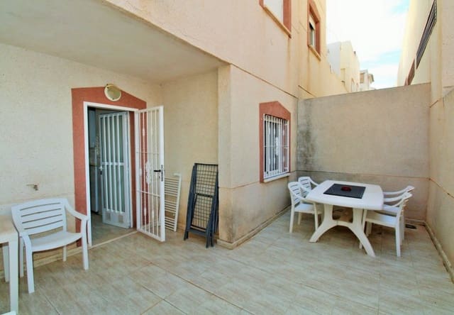 Apartamento de 2 habitaciones en Villamartin, Orihuela en venta con piscina - 144.000 € (Ref: 9737848)