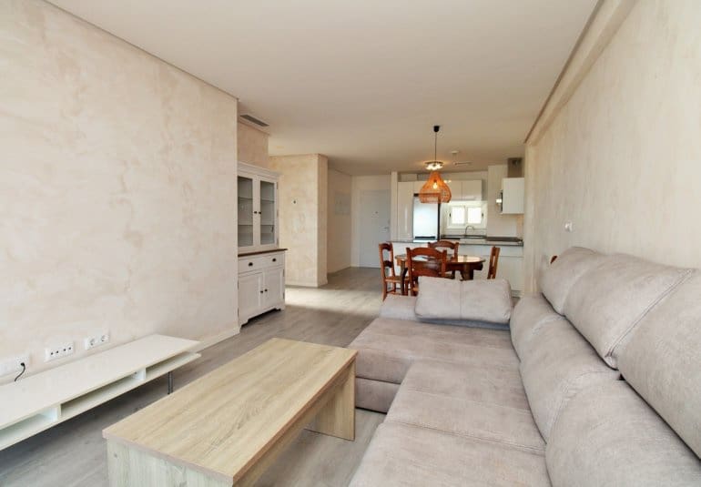 Apartamento de 2 habitaciones en Villamartin en venta con piscina - 289.900 € (Ref: 9737849)