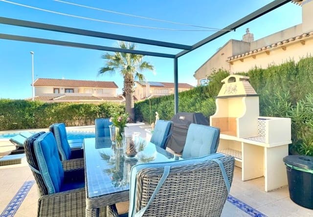 Chalet de 3 habitaciones en Los Dolses, Orihuela en venta con piscina - 590.000 € (Ref: 9737851)