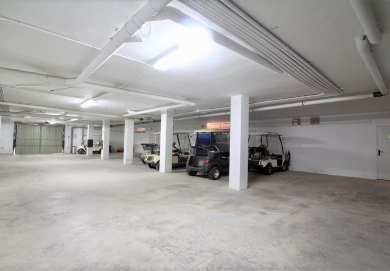 Apartamento de 2 habitaciones en Villamartin en venta con piscina - 199.000 € (Ref: 9737853)