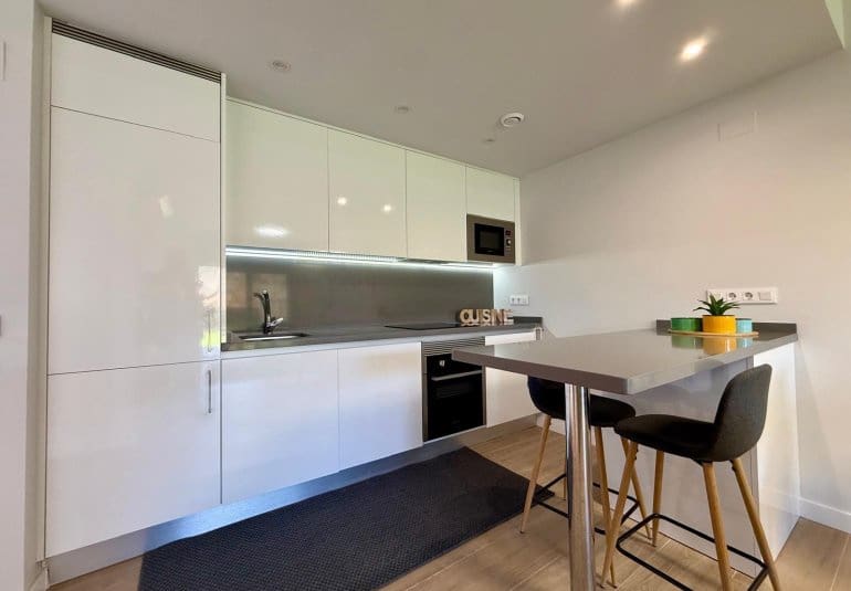 Apartamento de 2 habitaciones en Villamartin en venta con piscina - 259.000 € (Ref: 9737854)