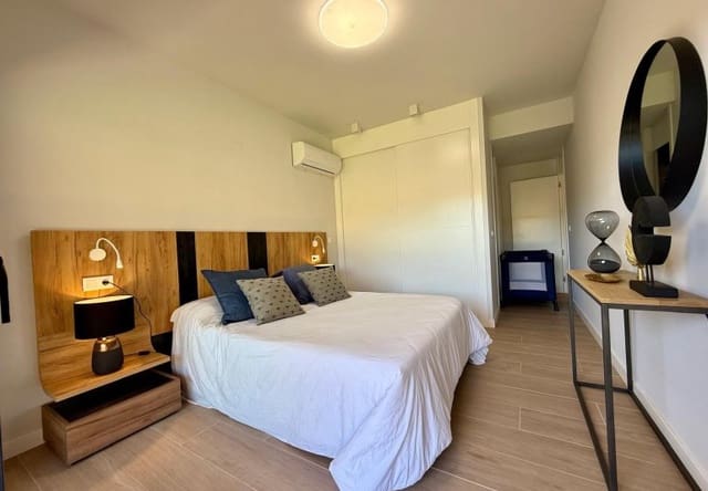 Apartamento de 2 habitaciones en Villamartin, Orihuela en venta con piscina - 259.000 € (Ref: 9737854)