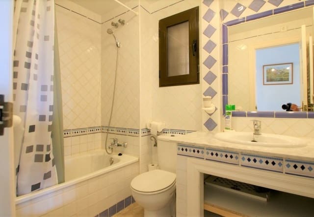 3 chambre Appartement à vendre à Lomas de Campoamor - Las Ramblas, Orihuela avec piscine - 235 000 € (Ref: 9737855)