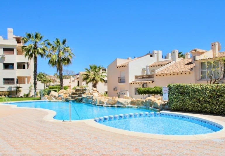 3 sypialnia Apartament na sprzedaż w Orihuela Costa z basenem - 235 000 € (Ref: 9737855)