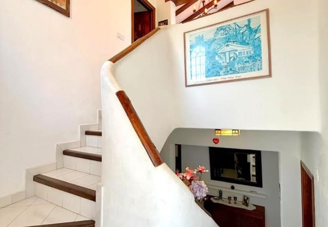 Chalet de 3 habitaciones en Villamartin, Orihuela en venta - 425.000 € (Ref: 9737856)