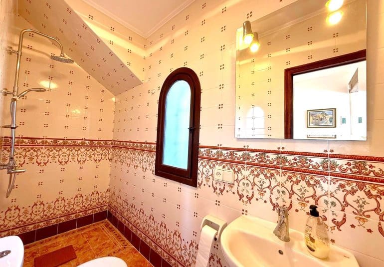 Chalet de 3 habitaciones en Villamartin en venta - 425.000 € (Ref: 9737856)