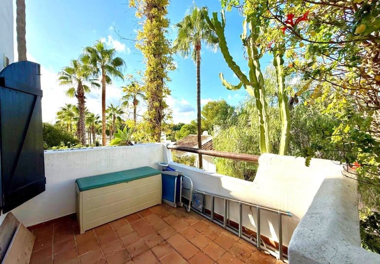 Chalet de 3 habitaciones en Villamartin en venta - 425.000 € (Ref: 9737856)