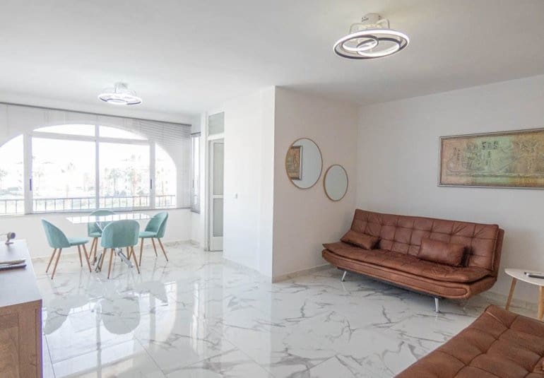 Apartamento de 1 habitación en Villamartin en venta - 155.000 € (Ref: 9737859)