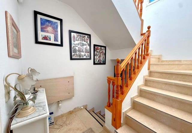 Casa de 2 habitaciones en Villamartin, Orihuela en venta con piscina - 229.500 € (Ref: 9737860)