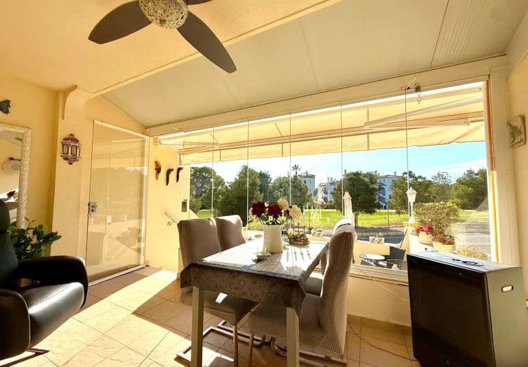 2 bedroom Townhouse for sale in Villamartin with pool - € 229,500 (Ref: 9737860)