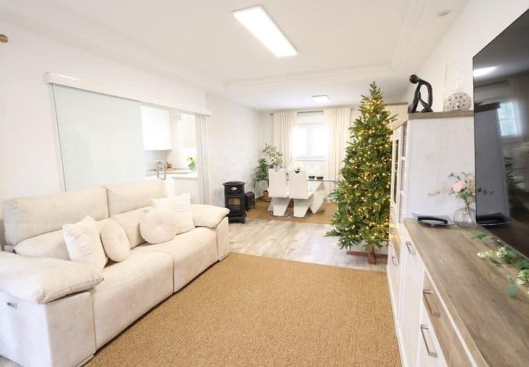 4 bedroom Villa for sale in Filipinas with pool - € 408,000 (Ref: 9745145)