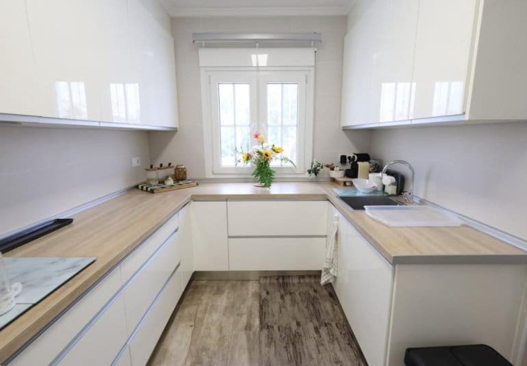 4 bedroom Villa for sale in Filipinas with pool - € 408,000 (Ref: 9745145)