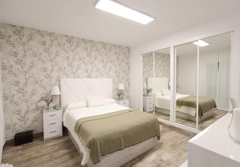 4 bedroom Villa for sale in Filipinas with pool - € 408,000 (Ref: 9745145)