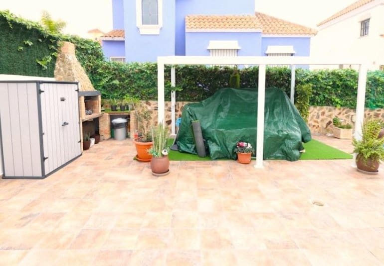 4 bedroom Villa for sale in Filipinas with pool - € 408,000 (Ref: 9745145)