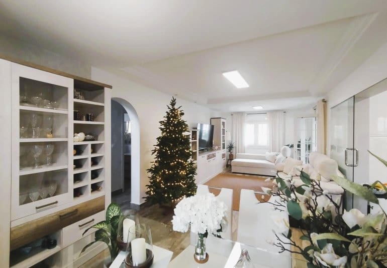 4 bedroom Villa for sale in Filipinas with pool - € 408,000 (Ref: 9745145)