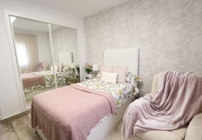 4 bedroom Villa for sale in Filipinas with pool - € 408,000 (Ref: 9745145)