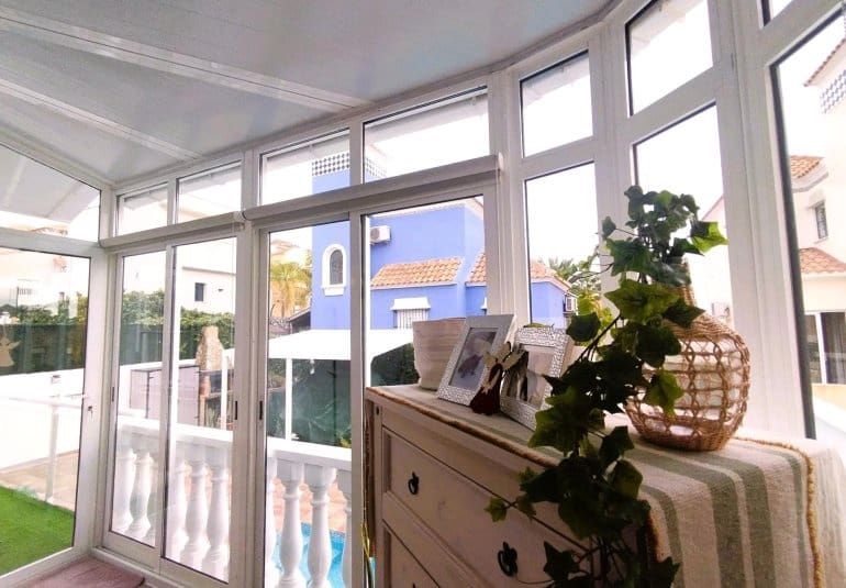 4 bedroom Villa for sale in Filipinas with pool - € 408,000 (Ref: 9745145)