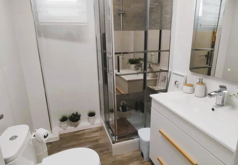 4 bedroom Villa for sale in Filipinas with pool - € 408,000 (Ref: 9745145)