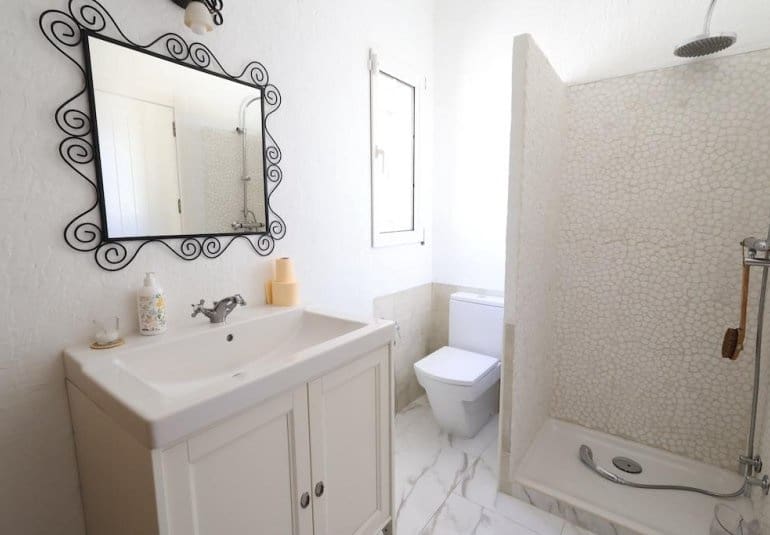 Chalet de 4 habitaciones en Villamartin en venta - 699.000 € (Ref: 9745146)