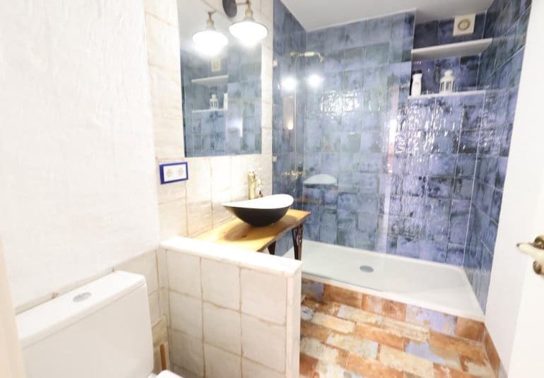 Chalet de 4 habitaciones en Villamartin en venta - 699.000 € (Ref: 9745146)