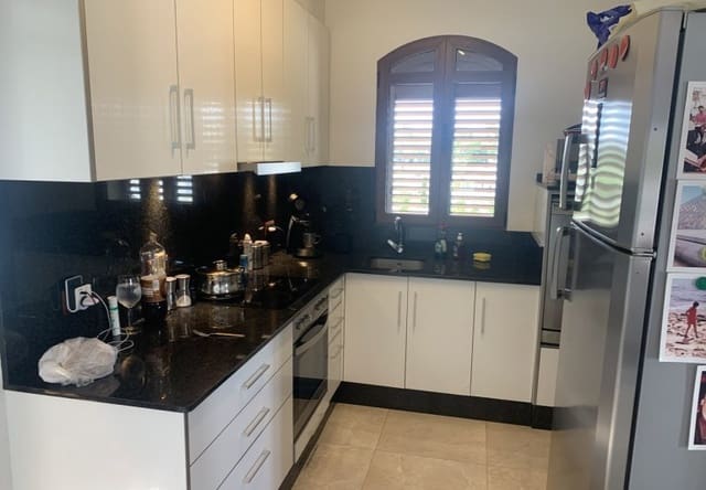 Chalet de 4 habitaciones en Villamartin, Orihuela en venta con piscina - 790.000 € (Ref: 9745147)