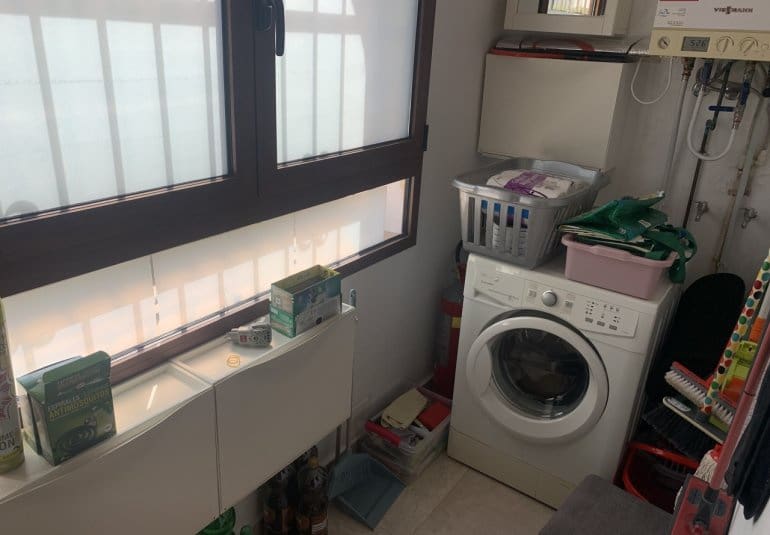 Chalet de 4 habitaciones en Villamartin en venta con piscina - 790.000 € (Ref: 9745147)