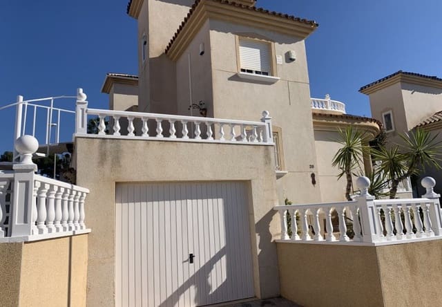 Chalet de 3 habitaciones en Villamartin, Orihuela en venta con piscina - 299.950 € (Ref: 9745148)
