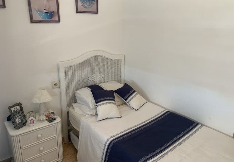 3 quarto Moradia para venda em Villamartin com piscina - 299 950 € (Ref: 9745148)