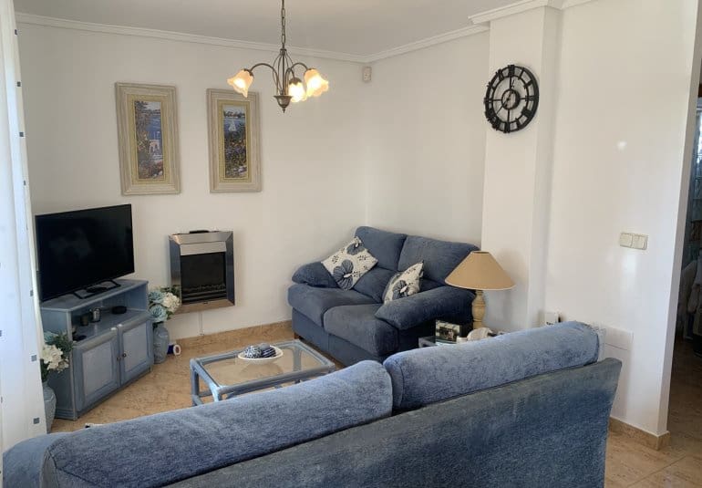 3 quarto Moradia para venda em Villamartin com piscina - 299 950 € (Ref: 9745148)