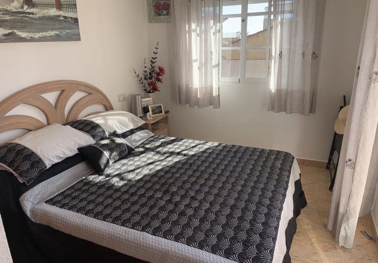 3 quarto Moradia para venda em Villamartin com piscina - 299 950 € (Ref: 9745148)