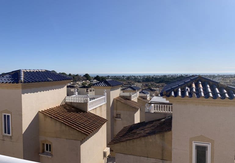 3 quarto Moradia para venda em Villamartin com piscina - 299 950 € (Ref: 9745148)