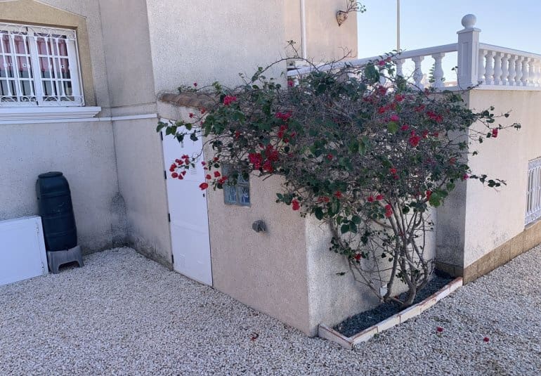 3 quarto Moradia para venda em Villamartin com piscina - 299 950 € (Ref: 9745148)