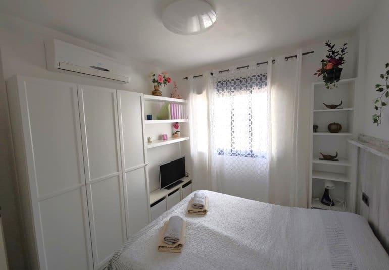 2 bedroom Apartment for sale in La Zenia with pool - € 267,500 (Ref: 9745150)