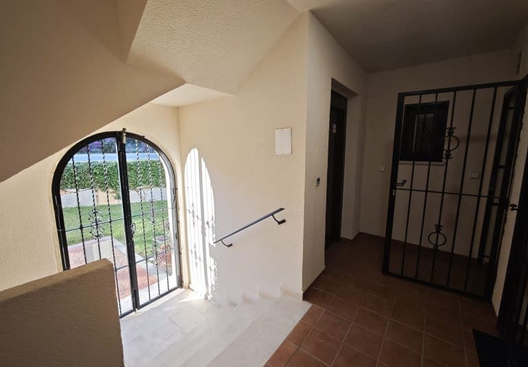 Apartamento de 3 habitaciones en Villamartin en venta con piscina - 199.000 € (Ref: 9745151)