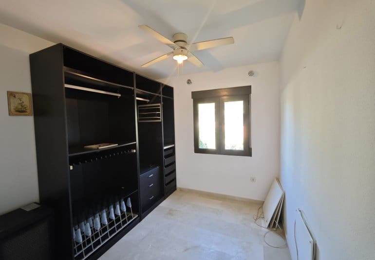 Apartamento de 3 habitaciones en Villamartin en venta con piscina - 199.000 € (Ref: 9745151)