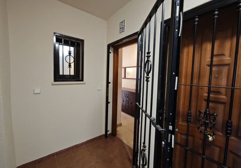Apartamento de 3 habitaciones en Villamartin en venta con piscina - 199.000 € (Ref: 9745151)