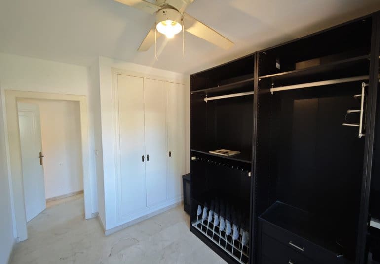 Apartamento de 3 habitaciones en Villamartin en venta con piscina - 199.000 € (Ref: 9745151)