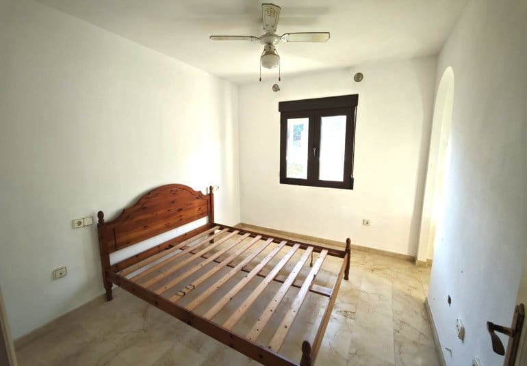 Apartamento de 3 habitaciones en Villamartin en venta con piscina - 199.000 € (Ref: 9745151)