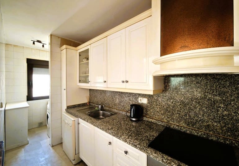 Apartamento de 3 habitaciones en Villamartin en venta con piscina - 199.000 € (Ref: 9745151)