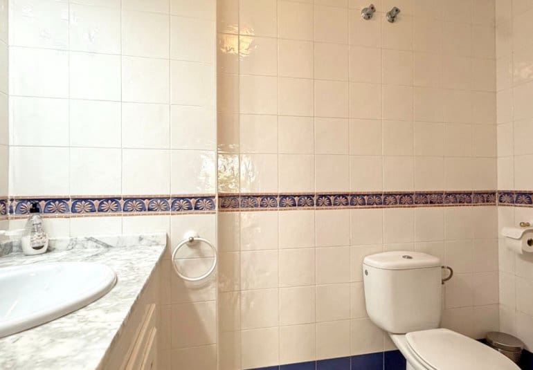 Apartamento de 2 habitaciones en Villamartin en venta con piscina - 199.000 € (Ref: 9745152)