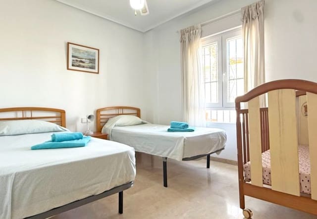 Apartamento de 2 habitaciones en Villamartin, Orihuela en venta con piscina - 199.000 € (Ref: 9745152)