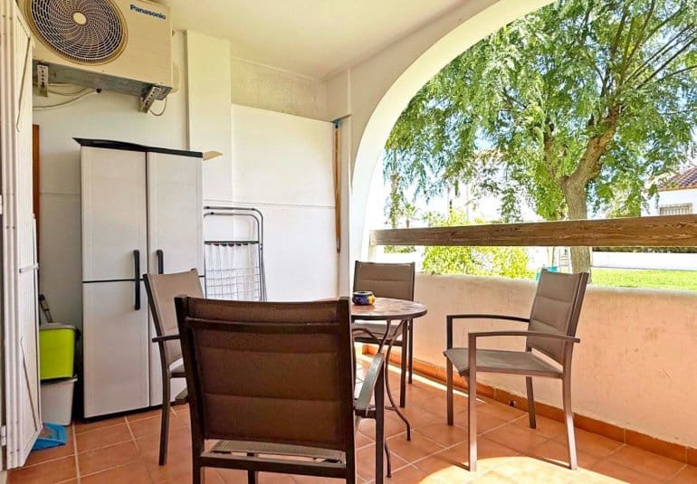 Apartamento de 2 habitaciones en Villamartin en venta con piscina - 199.000 € (Ref: 9745152)