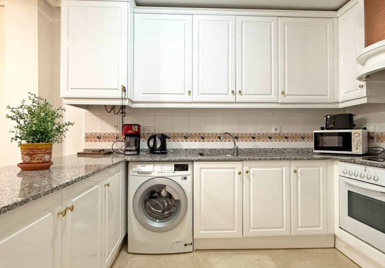 Apartamento de 2 habitaciones en Villamartin en venta con piscina - 199.000 € (Ref: 9745152)