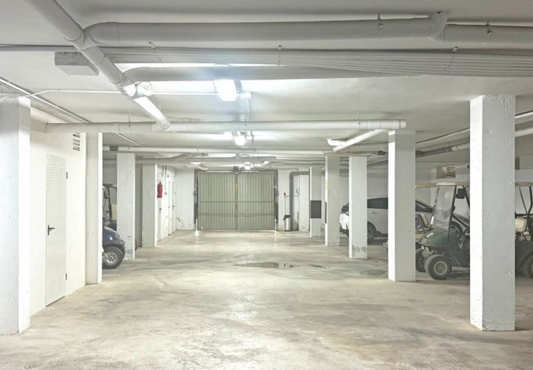 Apartamento de 2 habitaciones en Villamartin en venta con piscina - 199.000 € (Ref: 9745152)