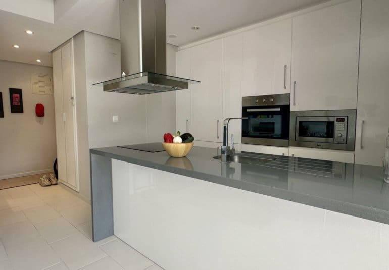 Apartamento de 2 habitaciones en Villamartin en venta con piscina - 255.000 € (Ref: 9745153)