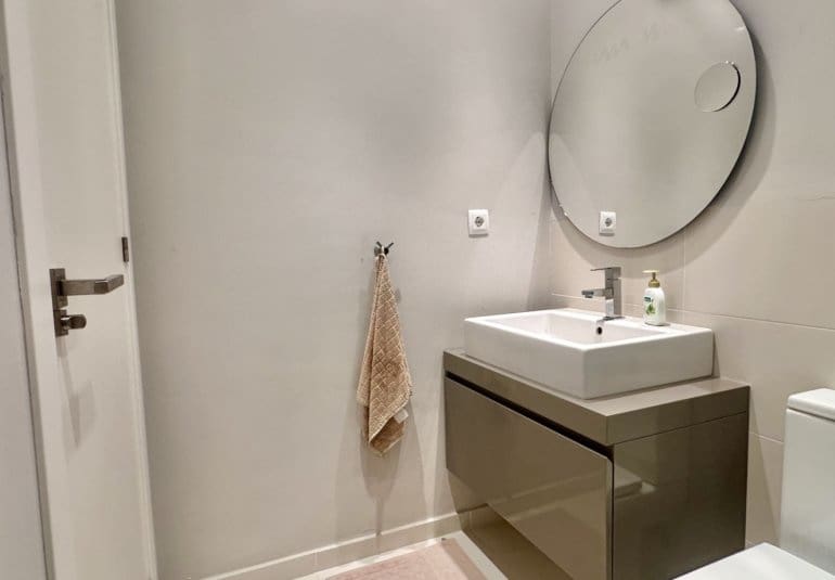 Apartamento de 2 habitaciones en Villamartin en venta con piscina - 255.000 € (Ref: 9745153)